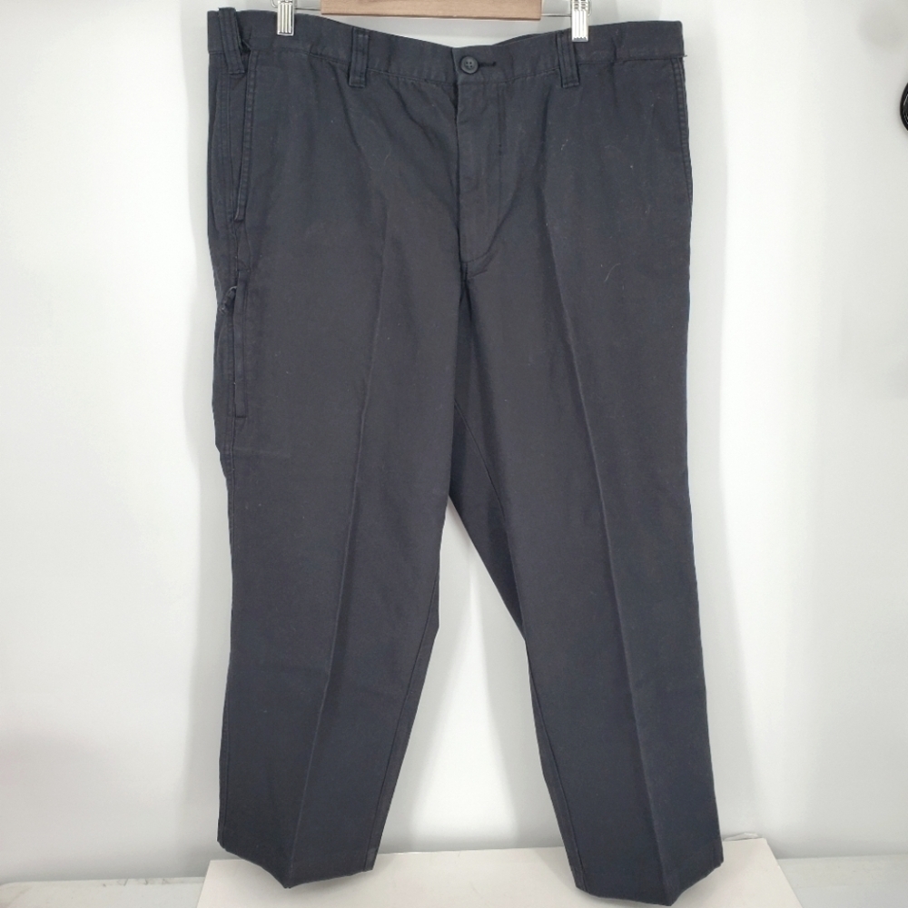 Dockers D3 Classic Fit Size 42x32 Mens Pleated Signature Khaki Pants Black